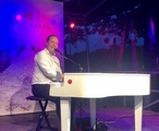 Arndt Baeck solo – Liedermacher am Klavier