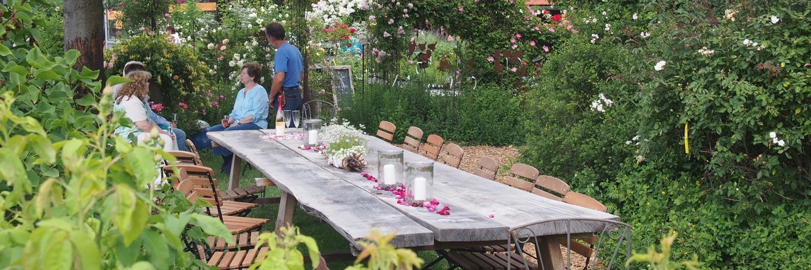 Tafeln im Rosengarten - Frühstück und Abendmenü
