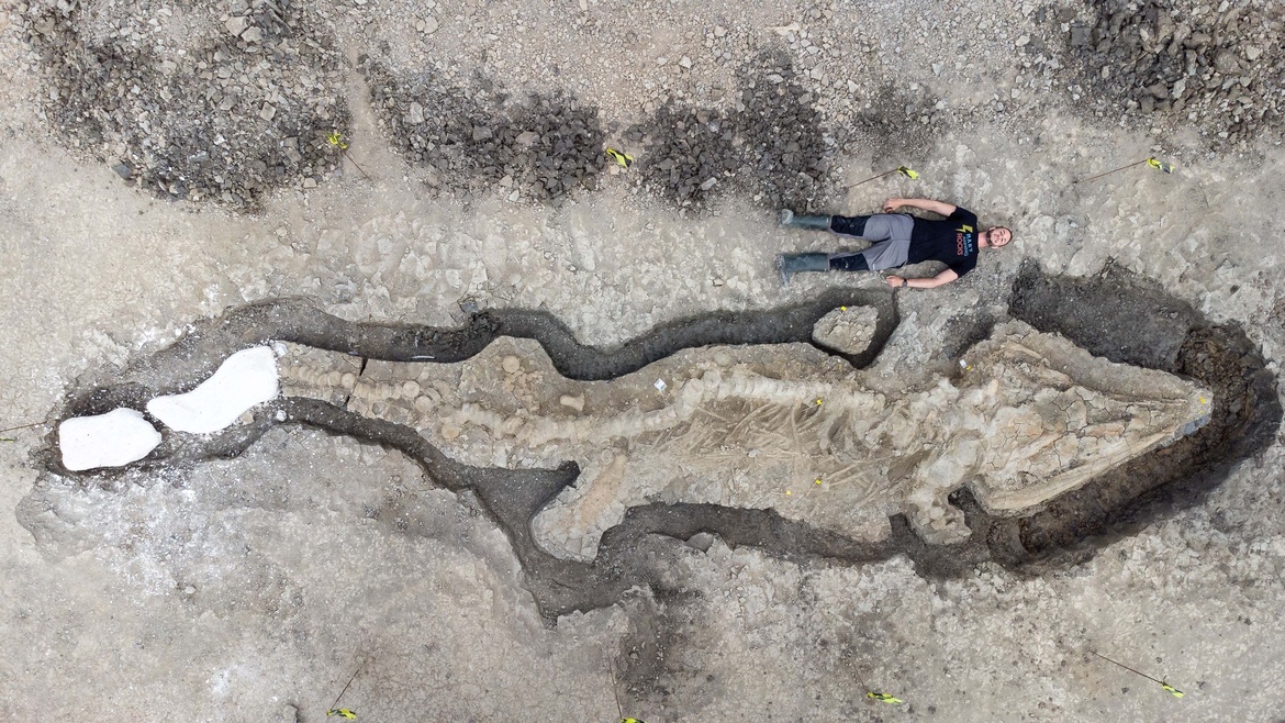 Talk: The Secret Life Of Dinosaurs -Unearthing the Real Behaviours of Prehistoric Animals with Dr Dean Lomax & Bob Nicholls