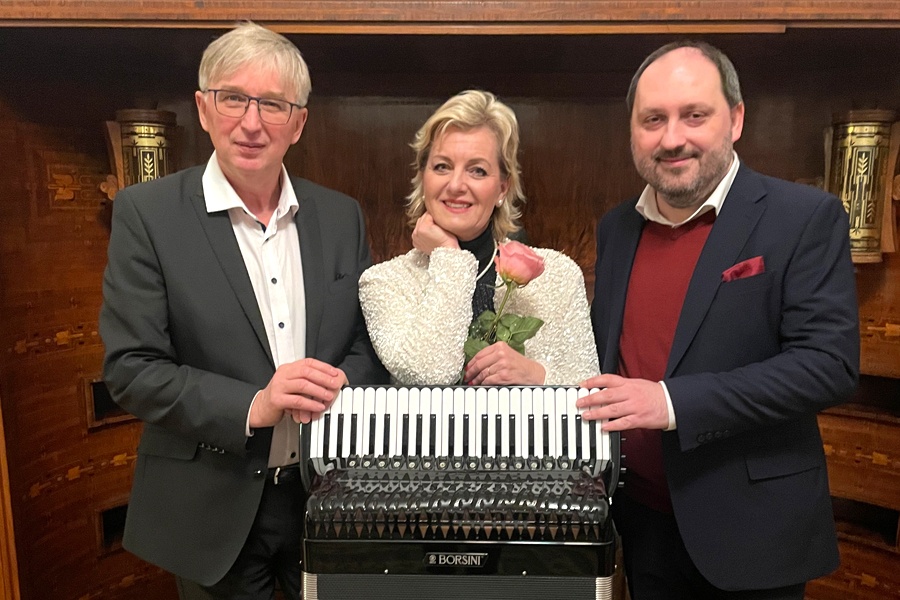 »Neue Musik hoch2«