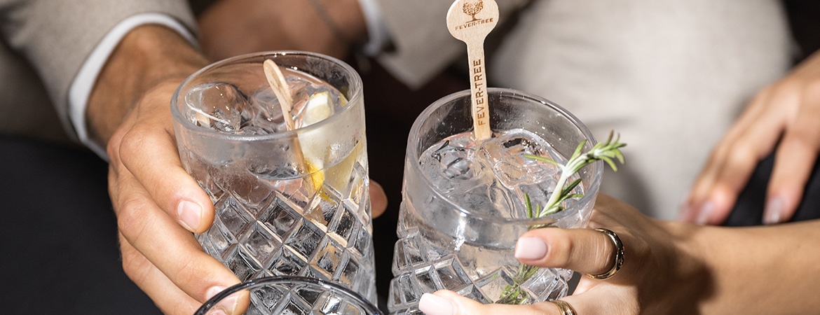 "TANZ IN DEN MAI" SILENT PARTY IN DER EDUARD’S BAR IN DÜSSELDORF