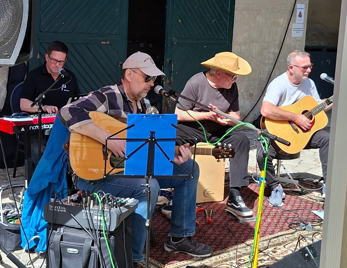 Stevie & Friends im Sommergarten