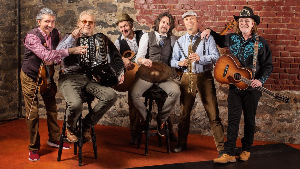 E3 Acoustic Band