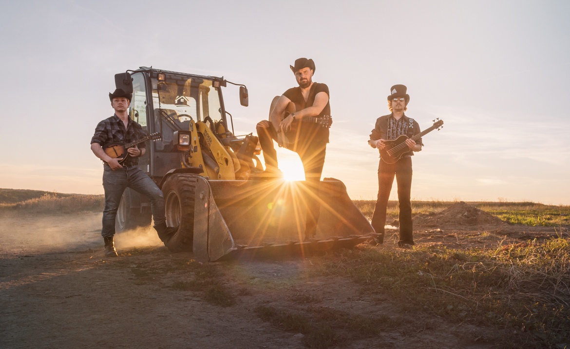 Mandowar "Gods of Folk"