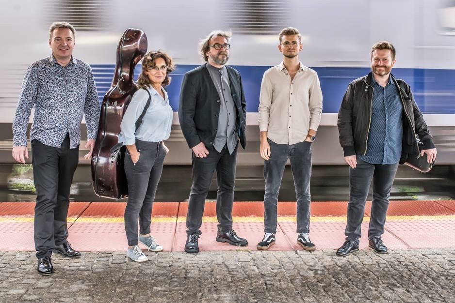 CHRISTOPH SOLDAN UND DAS SCHLESISCHE KAMMERORCHESTER  „Von Vivaldi bis Deep Purple”