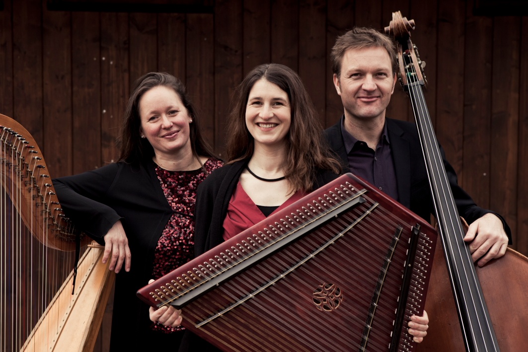 „Zauber der Weihnacht“ mit den Münchner Saitentratzer