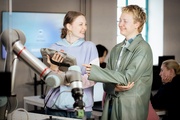 Schulworkshop: Robotik-Action & Making: Programmieren und Löten