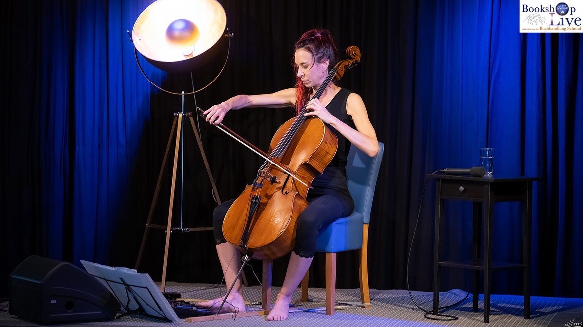 BOOKSHOP LIVE: Ruth Maria Rossel: Back 2 The Ruth