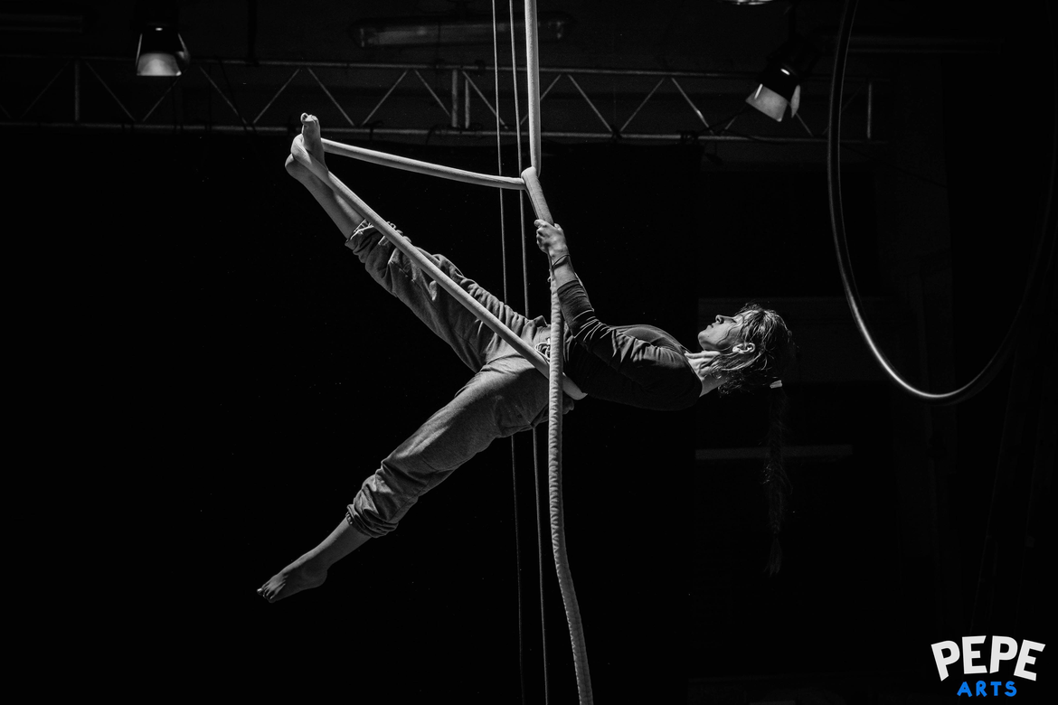 Ella - The Circus Bird - Aerial Silks&Straps