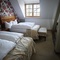 10er Bett Zimmer - Gemeinschaftsbad im Zimmer - (Paare / Vorzugsweise Damen)