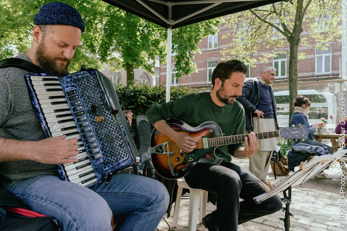 🎶 The Mothership Acoustic Trio