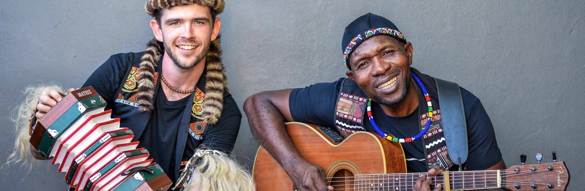 🎶 Qadasi & Maqhinga (South Africa) • Familienkonzert