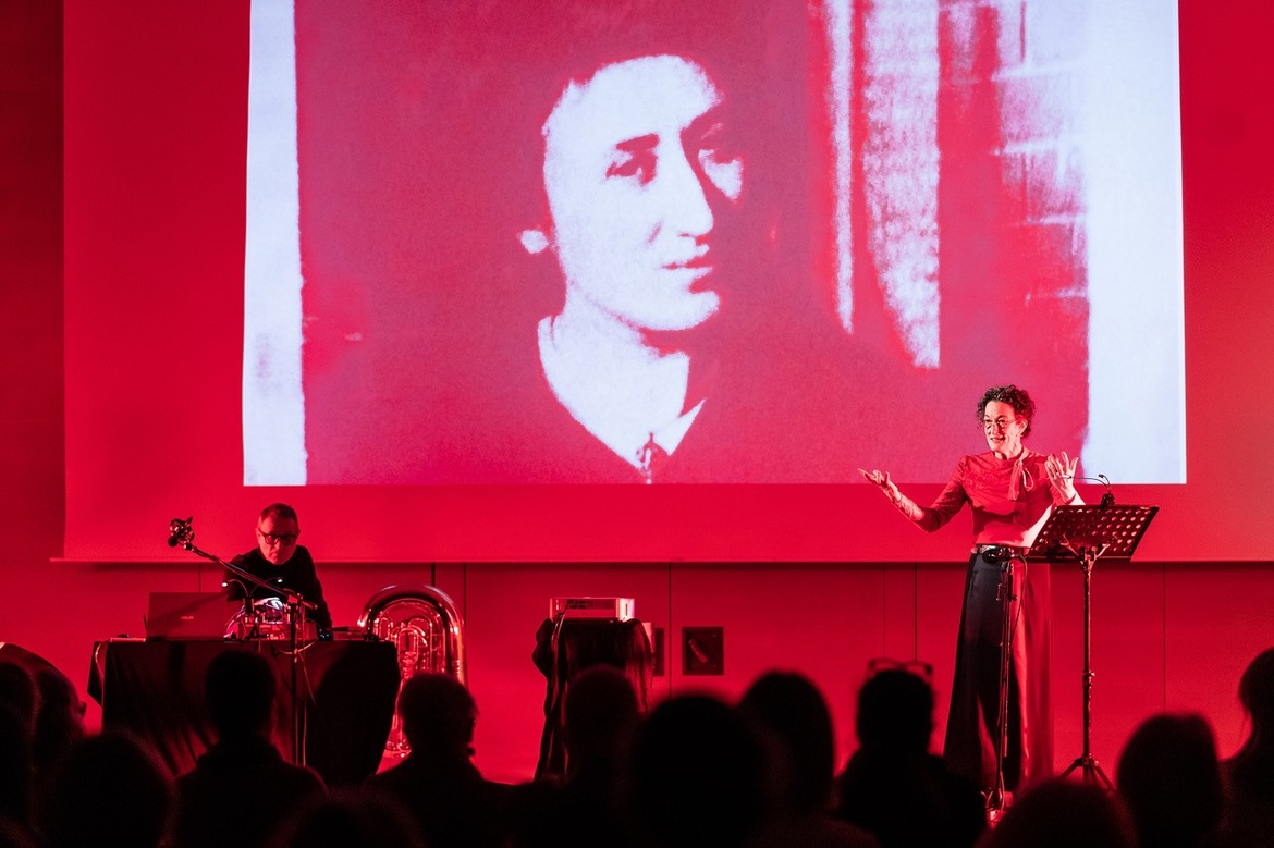 Bassion - Birgit Süss & Klaus Ratzek: Projekt ROSA!  Theaterstück mit Musik